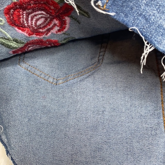 Angel Kiss Rose Flower Embroidered Distressed Denim Mini Skirt Size Small - Picture 9 of 16